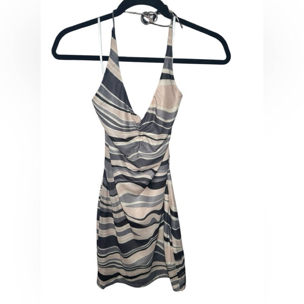Princess Polly Wavy Abstract Halter Mini Dress Grey Pink Ruched V-Neck US 4‎
